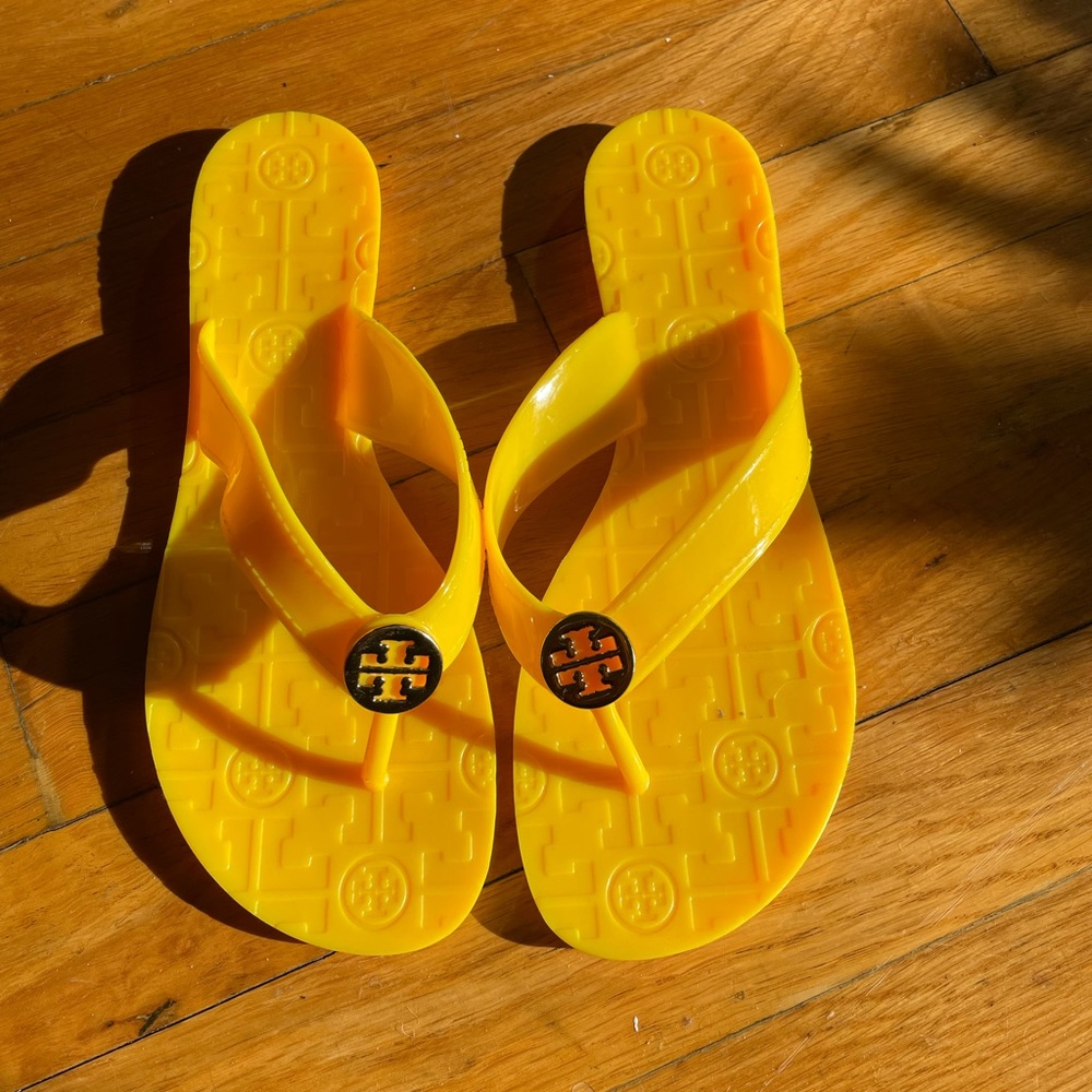 Tory Burch Thong Sandals 7.5/8W